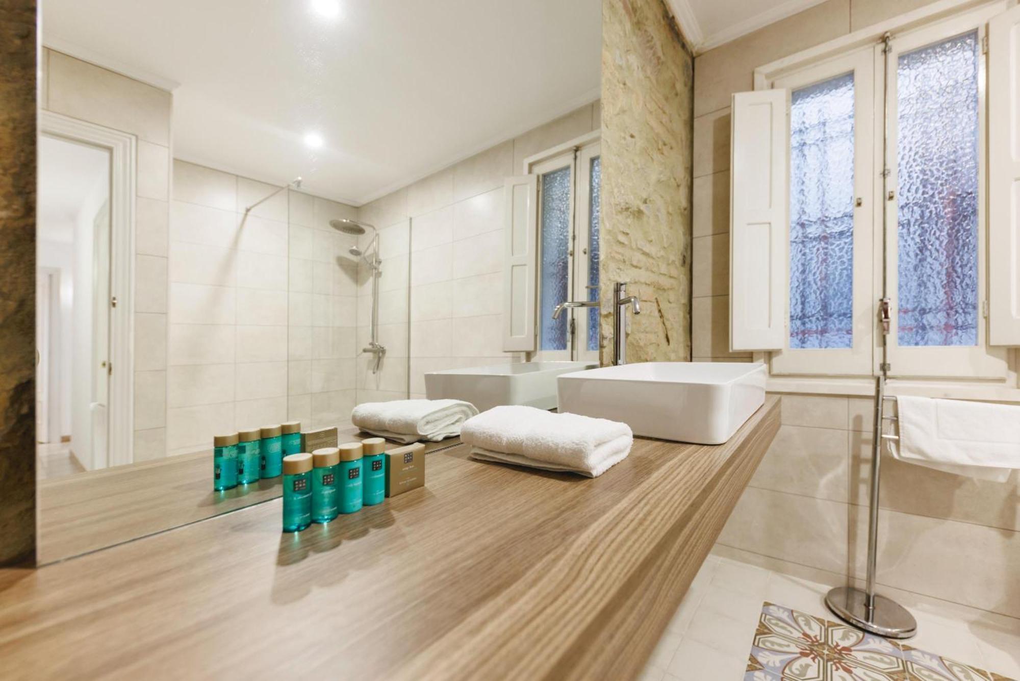 Bravissimo El Lleo, Bright 4-Bedroom Apartment Жирона Экстерьер фото