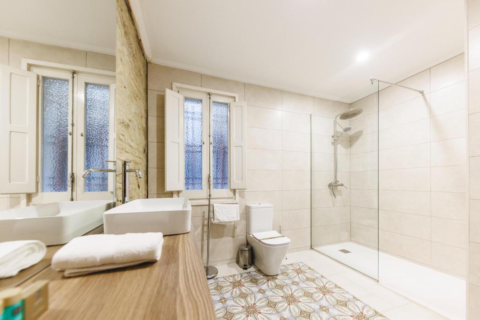 Bravissimo El Lleo, Bright 4-Bedroom Apartment Жирона Экстерьер фото